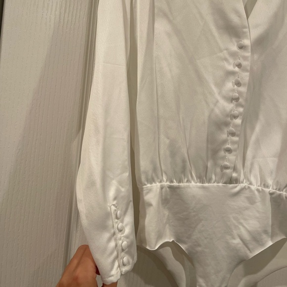 ZARA White Satin V Neck Long Sleeve Blouse Bodysuit EUC - Picture 3 of 5